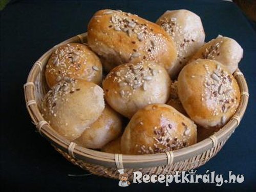 Magvas zsemlék 2