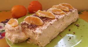 Narancsos tejfölös keksztorta