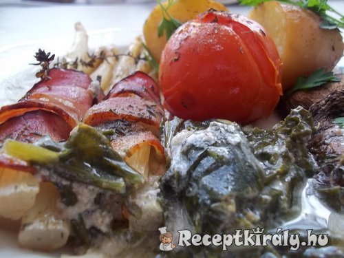 Baconba tekert spárga mángoldos medvehagymás szósszal