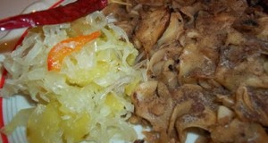 Baconos káposztás kocka vörösborral csalamádéval