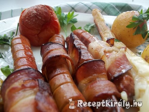 Baconös virsli sajtos spárga petrezselymes újkrumplival