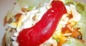 Chilis majonézes saláta sonkával tojással zöldségekkel