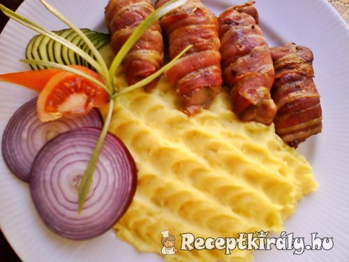 Csípős csirkemáj bacon köntösben
