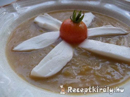 Cukkini krémleves mozzarellával