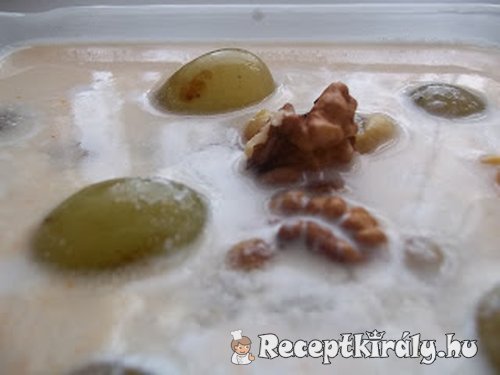 Fehérboros tejszínes szőlőleves