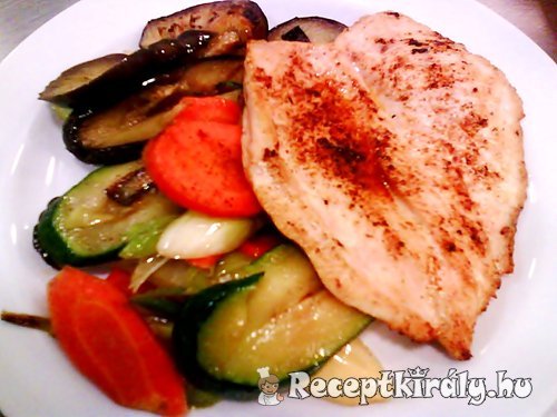 Grillezett csirkemell sült zödségekkel