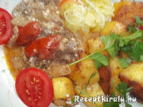 Kacsaszív pőrkölt vörösborral hagymás krumplival
