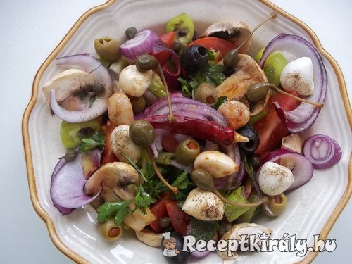 Mediterrán saláta bruschetta-val 1