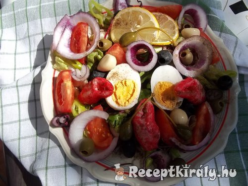 Mediterrán saláta tojással baby rák ollóval 1