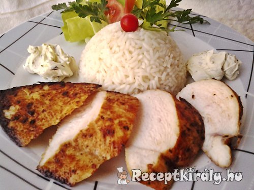 Mustáros borsos csirkemell zöldfűszeres krémsajttal