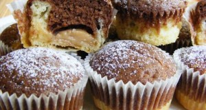 Pudinggal töltött fekete-fehér muffin