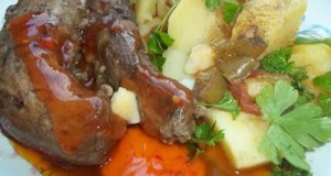Pulykanyak pörkölt petrezselymes krumplival