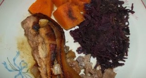 Sörrel sült malac párolt sütőtökkel vörösboros lila káposztával