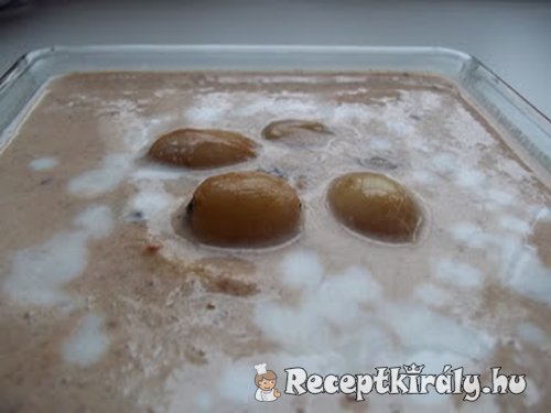 Tejfölös rumos szőlő gesztenye krémleves