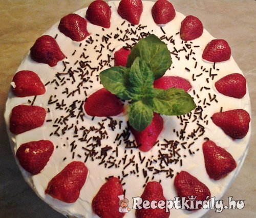 Tejszínes epertorta babapiskótából 1