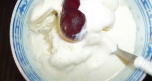 Vaníliafagylalt vodkával meggyel