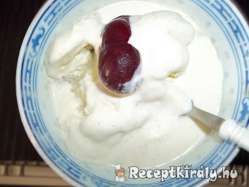 Vaníliafagylalt vodkával meggyel 1