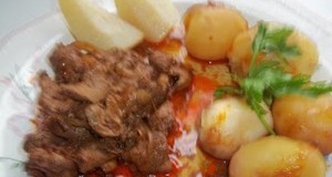 Vörösboros resztelt máj petrezselymes krumplival körte befőttel