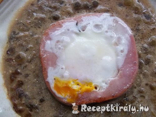 Zöldborsófőzelék sonkában sült tükörtojással 2