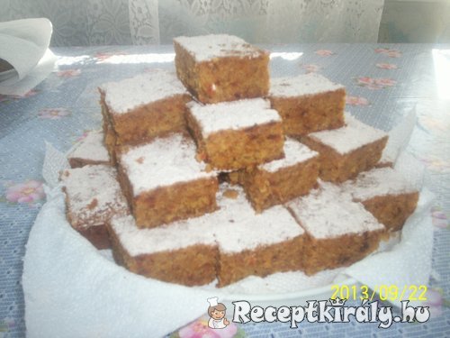 Almával dúsított piskóta
