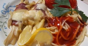 Baconbe tekert fehér spárga chilis spagettivel