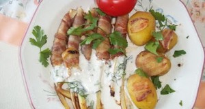 Baconbe tekert spárga újkrumplival
