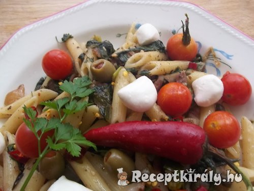 Baconös fokhagymás penne olasz színekben