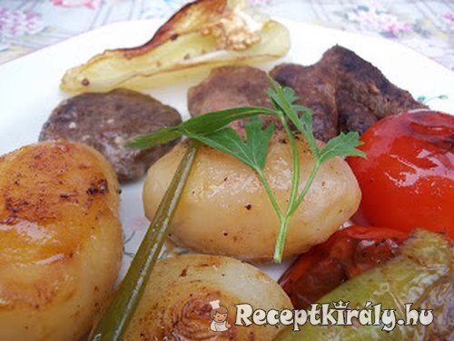 Cevapcici grillezett zöldségekkel