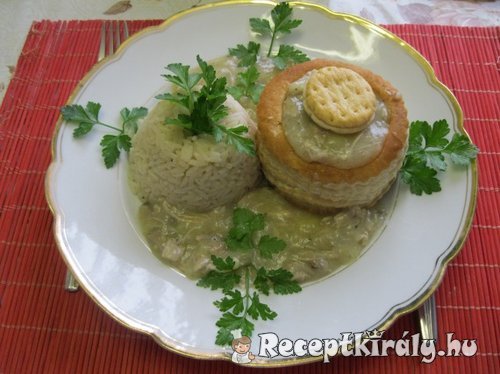 Citromos csirkemártás pitében