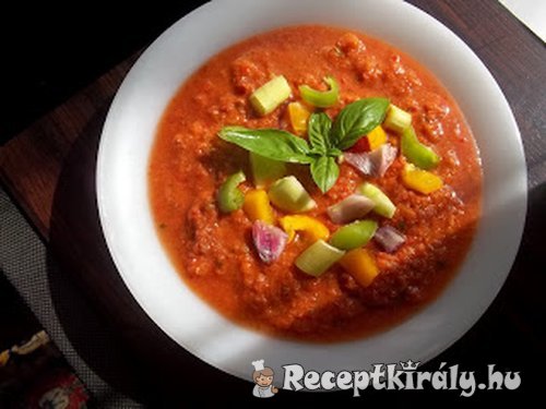 Gazpacho hideg paradicsomleves főzés nélkül