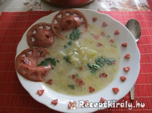 Karalábéleves