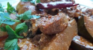 Kolbászos cukkini pörkölt