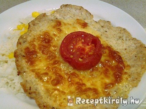 Mozzarellával és paradicsommal sütött csirkelángos
