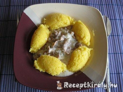 Rókagomba puliszkával