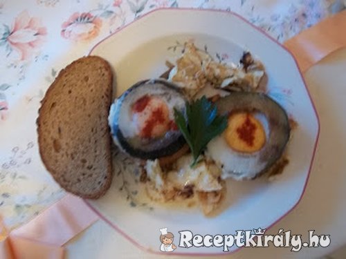 Sült cukkini szeletek pizza sonkával tükörtojással
