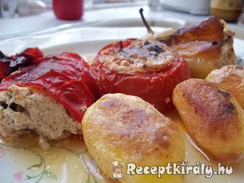 Túróval töltött paprika és paradicsom sütve