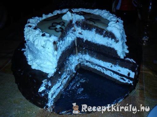 Emeletes torta