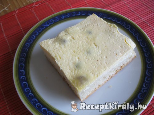 Grízes túrós lepény