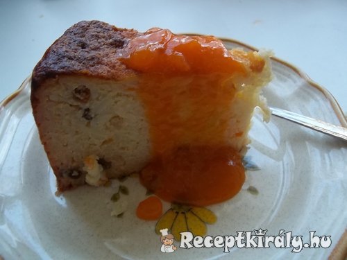 Mazsolás rizskoch sárgabaracklekvárral