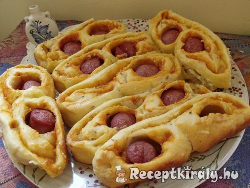 Virslis pizzás pávaszem