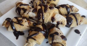 Mézeskalács croissant szilvalekvárral
