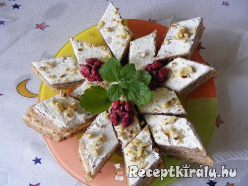Piros diós szelet