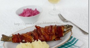 Pisztráng baconben sütve