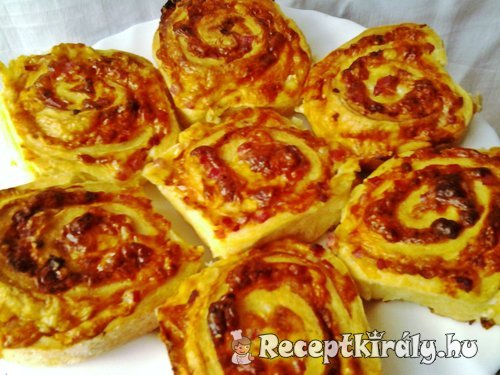 Sajtos sonkás baconos csigák