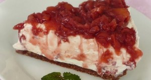 Sajttorta cseresznyedzsemmel
