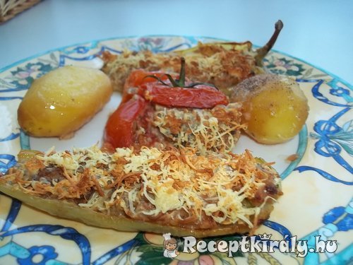 Kacsamájpástétommal töltött paprika és paradicsom