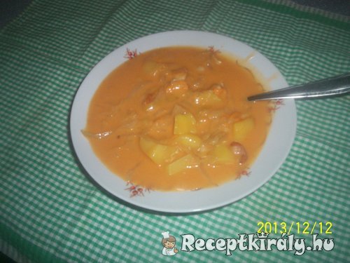 Savanyúkáposztás krumplileves