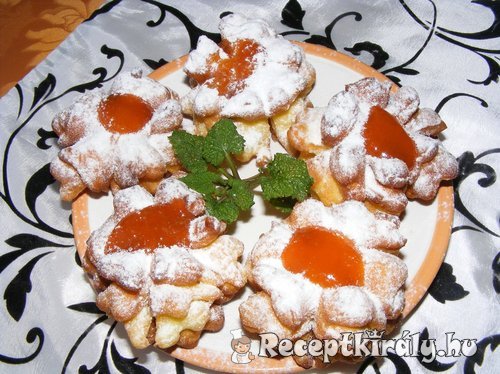 Rózsafánk 3