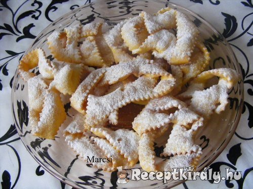 Csörögefánk