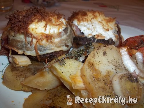 Töltött gombafejek bacon köntösben